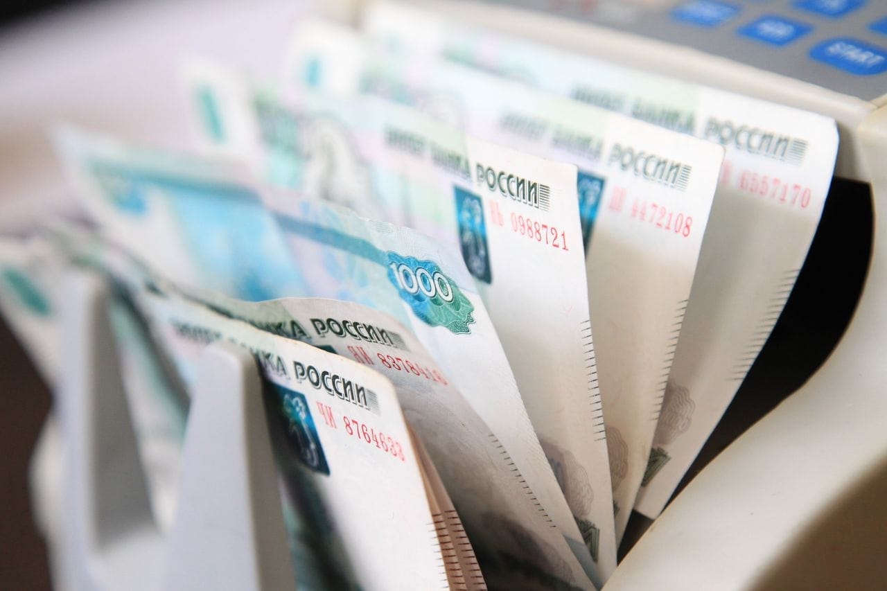 «Сбербанк» изменил правила получения зарплат на все банковские карты