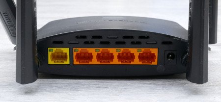 Обзор беспроводного маршрутизатора Totolink A800R и беспроводного усилителя сигнала Totolink EX1200M 