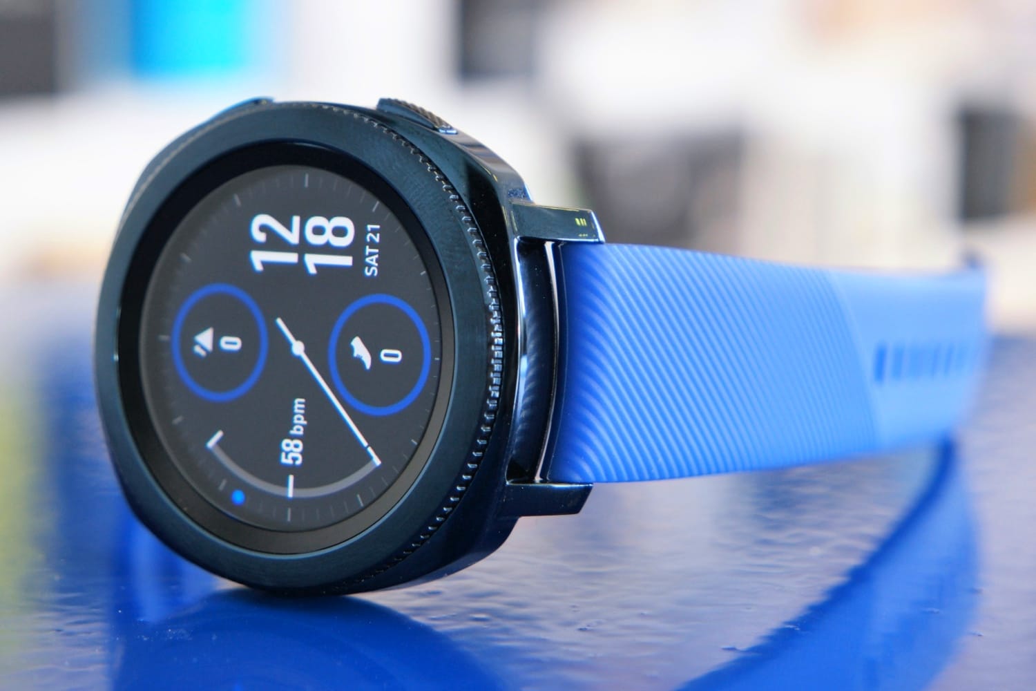 Новые смарт-часы Samsung будут работать на Tizen OS, а не на Wear OS
