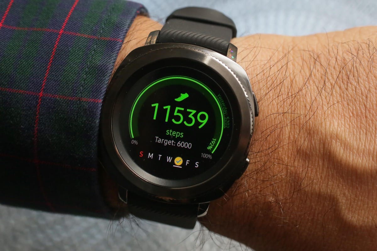 Samsung Gear S4 Tizen OS Wear OS 42