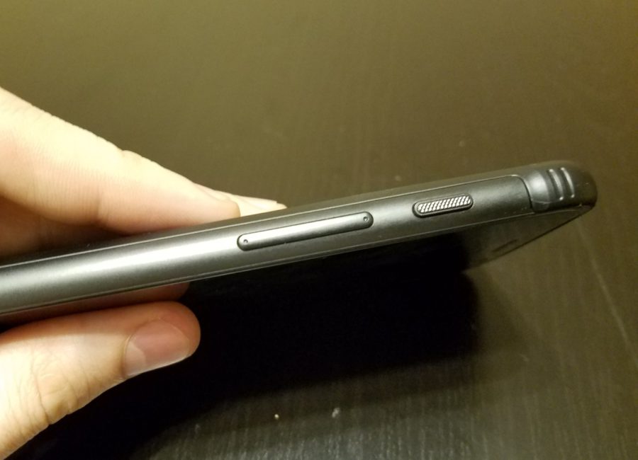 Сначала, помня клавишу Bixby в Galaxy S8,  отнесся к этому скептически. Однако, это оказалось очень удобно. Теперь клавиша используется постоянно.